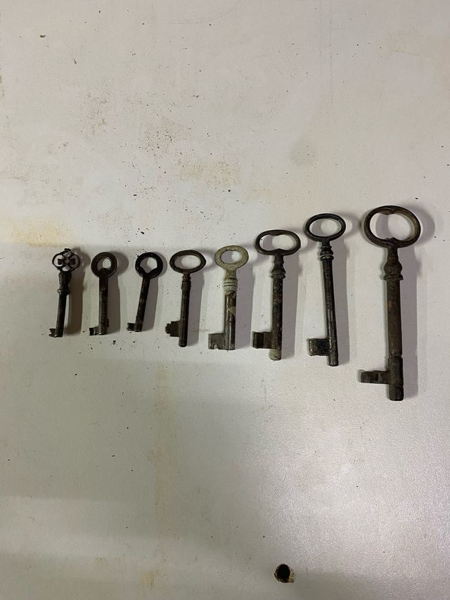 Lote de llaves antiguas