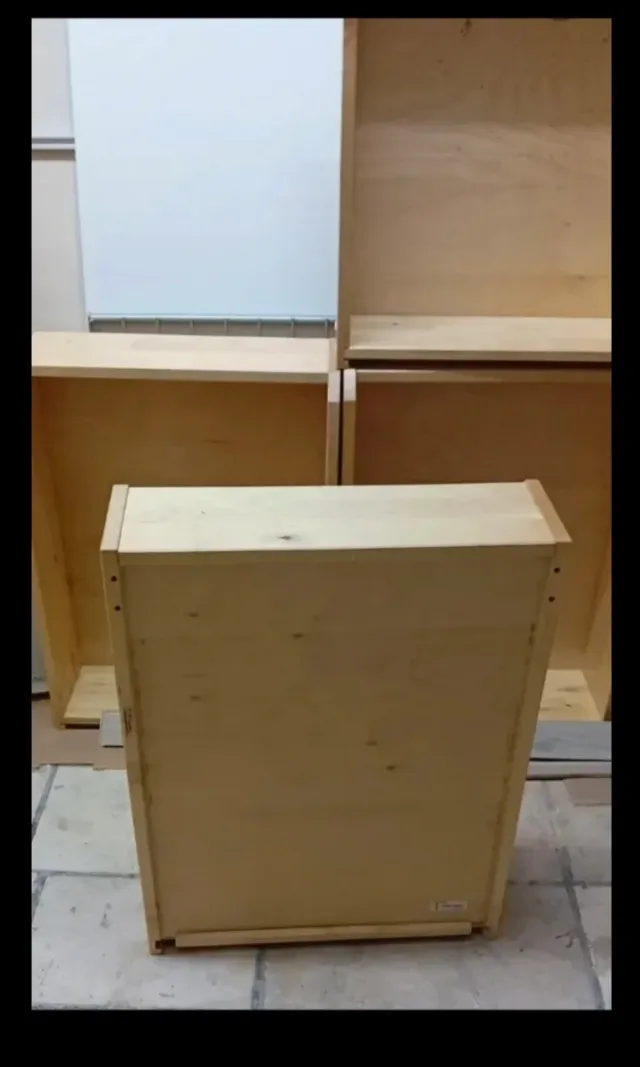 Cassetti per armadio in legno Ikea