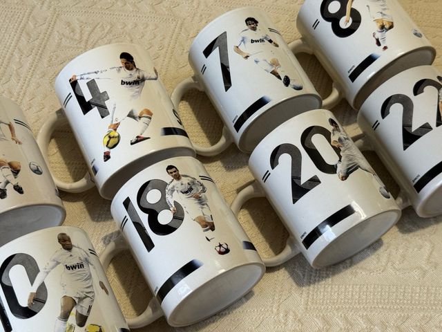 Set de vino + 8 Tazas Real Madrid