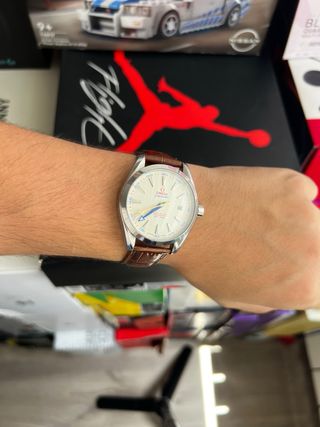 Reloj Omega Cuero Marrón y Plata