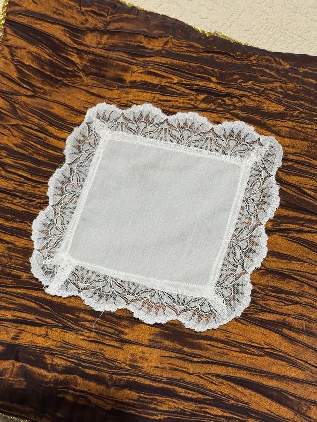 Pañuelo de encaje blanco