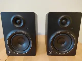 Pareja Monitores Mackie MR5 MKII Activos