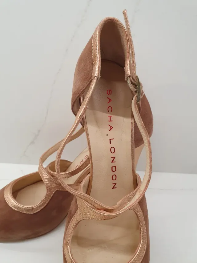 Zapatos tacón fiesta/novia T38 de Sacha London.