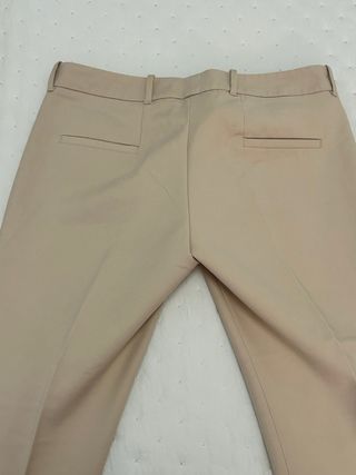 Pantalón pinzas beige trabajo