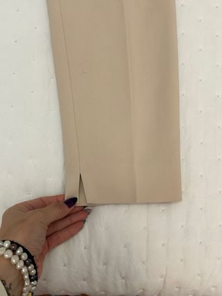 Pantalón pinzas beige trabajo