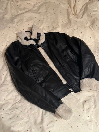 Chaqueta Hollister Negra y Beige Invierno