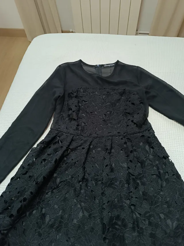 Vestido fiesta negro encaje manga larga