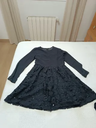 Vestido fiesta negro encaje manga larga