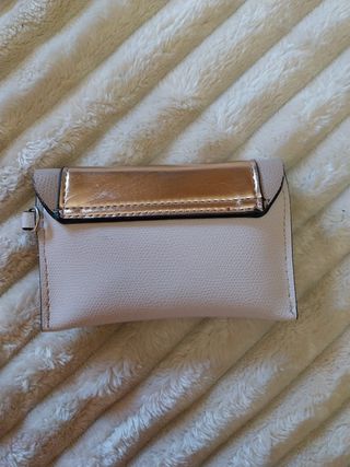 Bolso Guess con Cartera