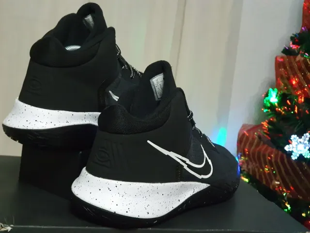 Zapatillas Nike Kyrie Flytrap IV Negras