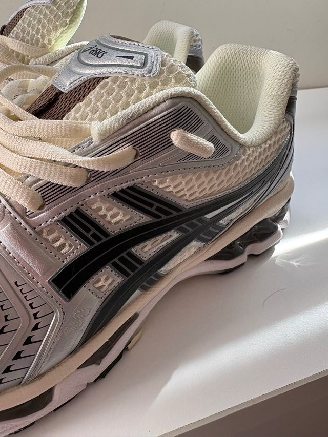 Asics Gel Kayano 14 Beige/Plata