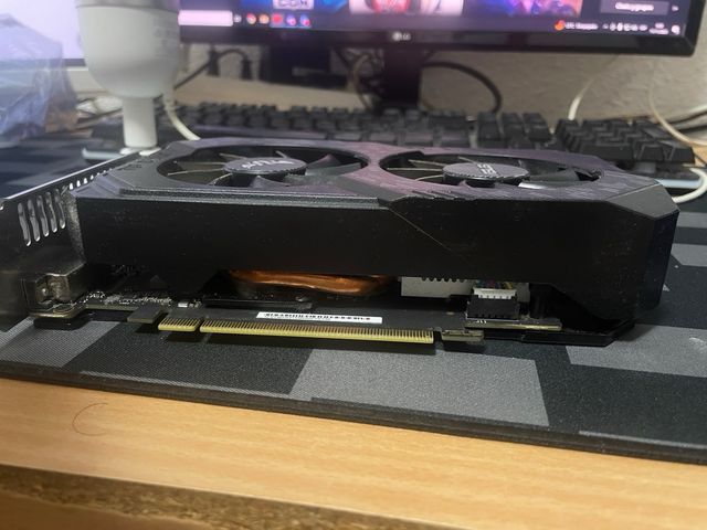 ASUS GTX 1650 SUPER TUF Gaming 4GB GDDR6