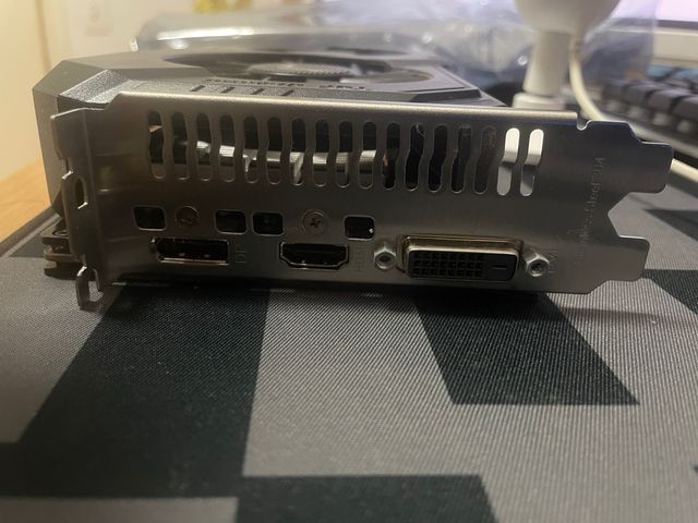 ASUS GTX 1650 SUPER TUF Gaming 4GB GDDR6