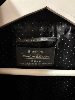 Abrigo paño negro Bershka