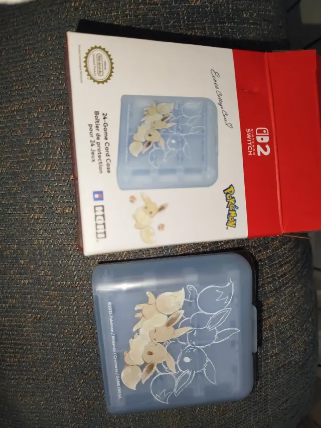 Caja 24 cartuchos Nintendo Switch Eevee