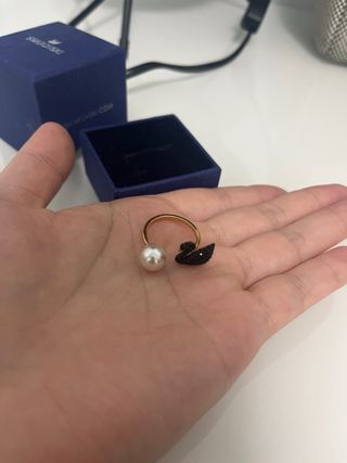 Anillo Swarovski Cisne Perla y Negro