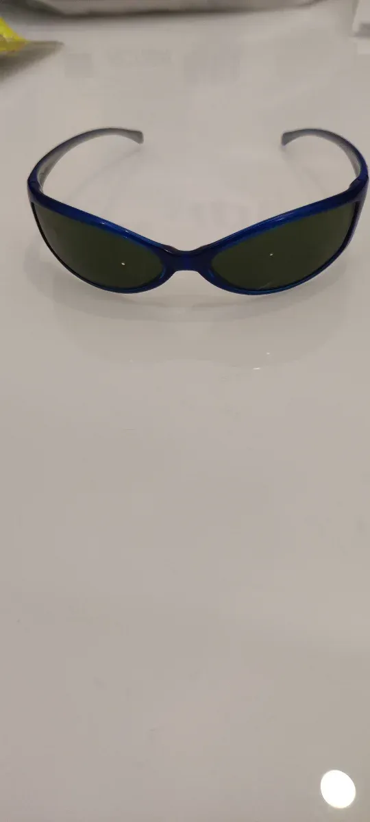 Gafas de sol Arnette azules y verdes