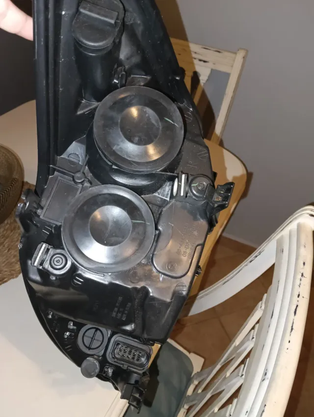 Faro derecho Ford Focus 2008-2011