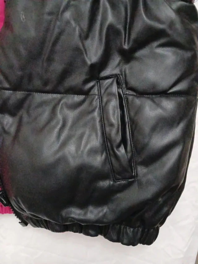 Chaleco DKNY Negro y Rosa