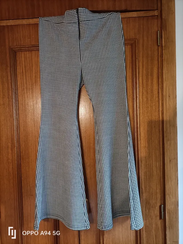 Pantalones bota ancha VIOLETA talla L