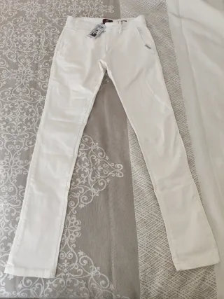 PANTALON MARCA WILLIOT. NUEVO CON ETIQUETAS.BLANCO
