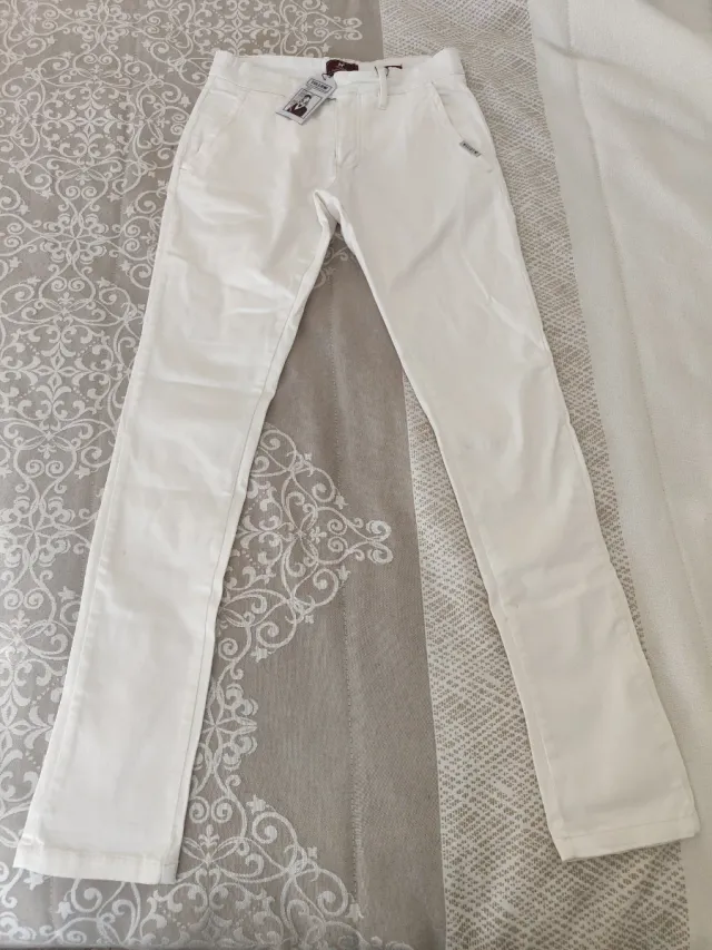 PANTALON MARCA WILLIOT. NUEVO CON ETIQUETAS.BLANCO