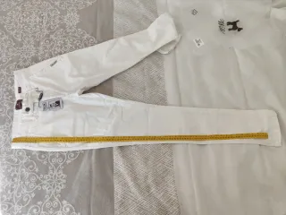PANTALON MARCA WILLIOT. NUEVO CON ETIQUETAS.BLANCO