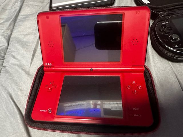 Pack PS Vita + Nintendo DS Lite + DSi XL Mario 25ª