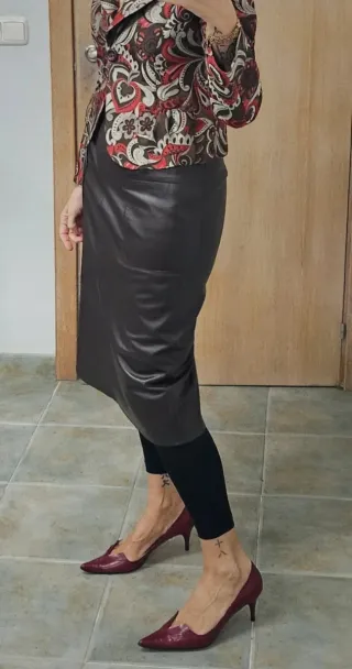 Falda piel Pedro del Hierro marrón