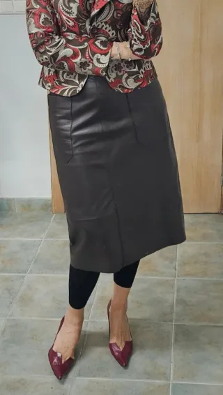 Falda piel Pedro del Hierro marrón