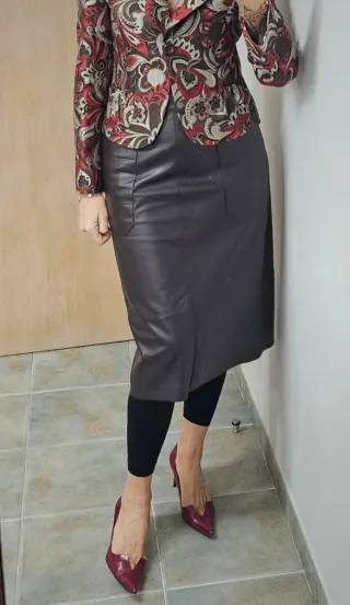 Falda piel Pedro del Hierro marrón