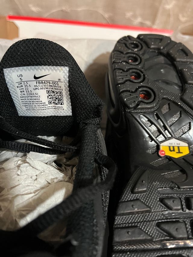 Nike Air Max Plus Negras - Mujer/Niñ@ - Nuevas