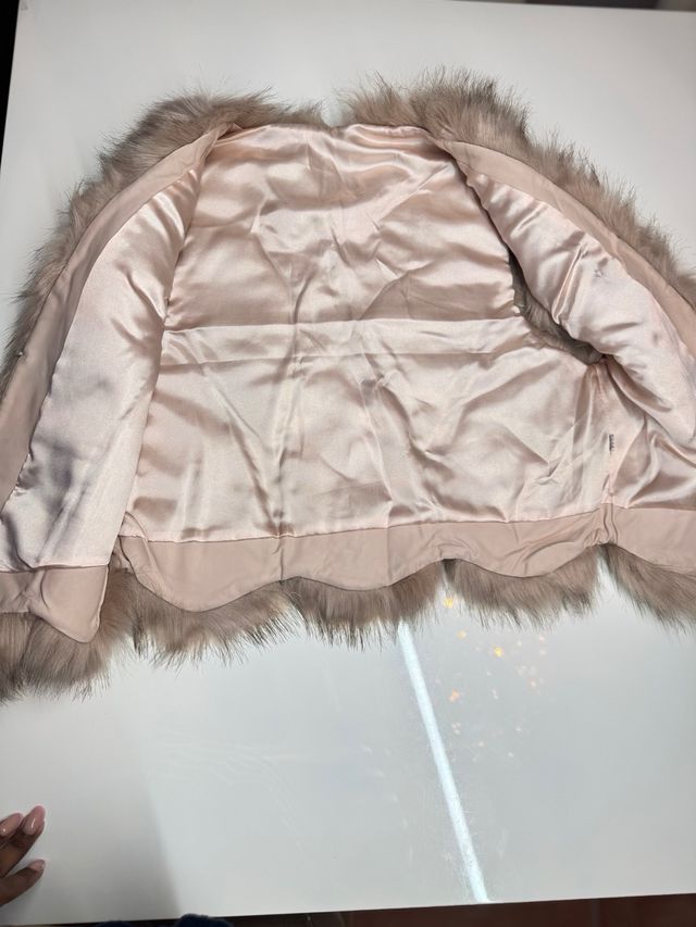 Chaleco pelo sintético beige