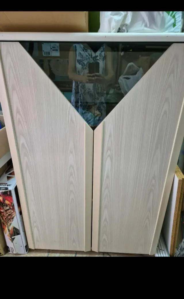 Armario pequeño madera y cristal