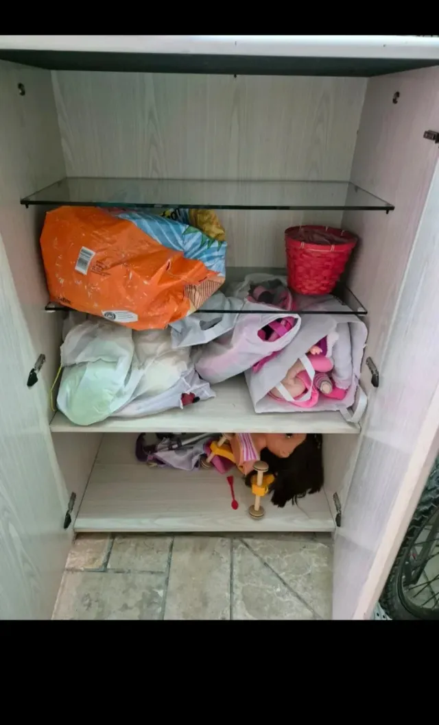 Armario pequeño madera y cristal