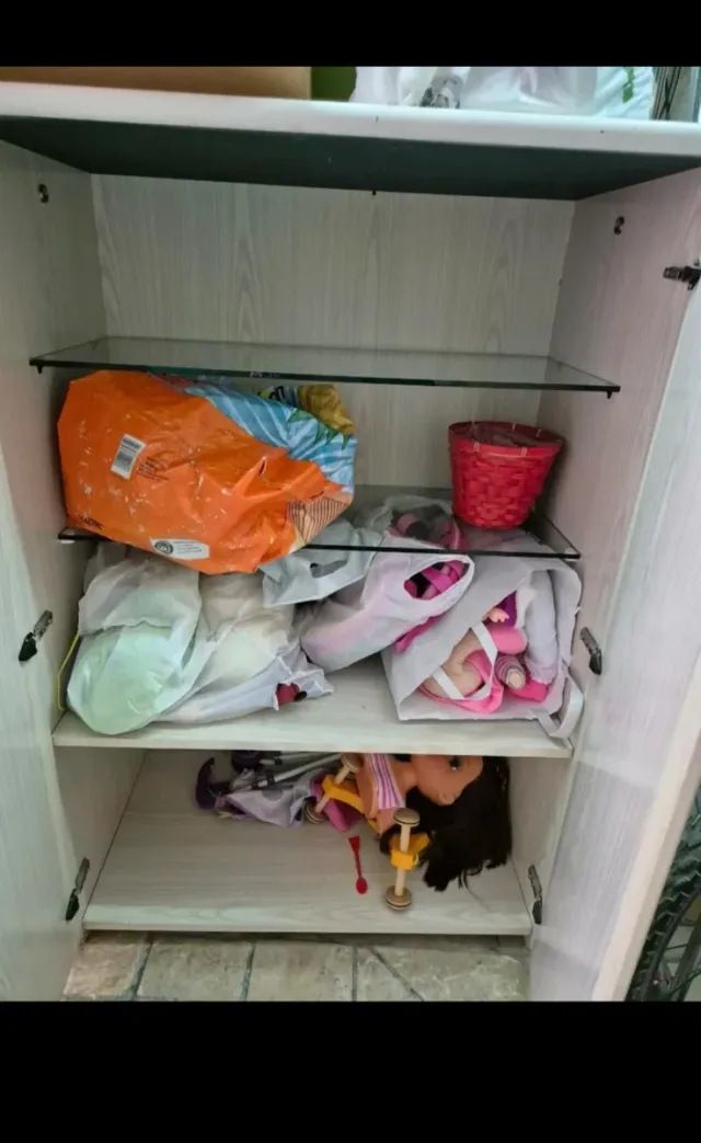 Armario pequeño madera y cristal