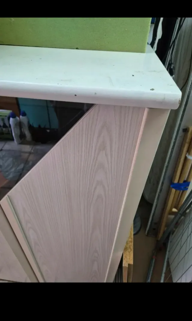 Armario pequeño madera y cristal