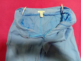 Conjunto Blusa Blanca, Pantalón Azul y Bolso