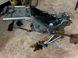 Subchasis Yamaha FZ6 Gris Completo