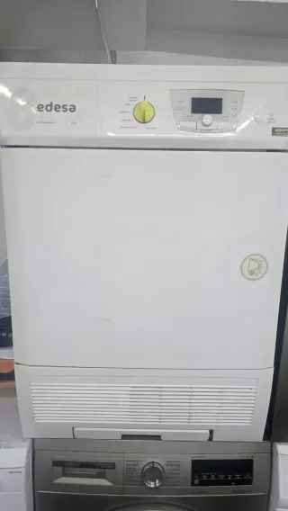 Secadora Edesa 8kg Condensación Bomba Calor