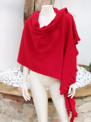 Sciarpa rossa con volant