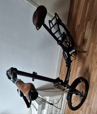 Bicicleta plegable negra