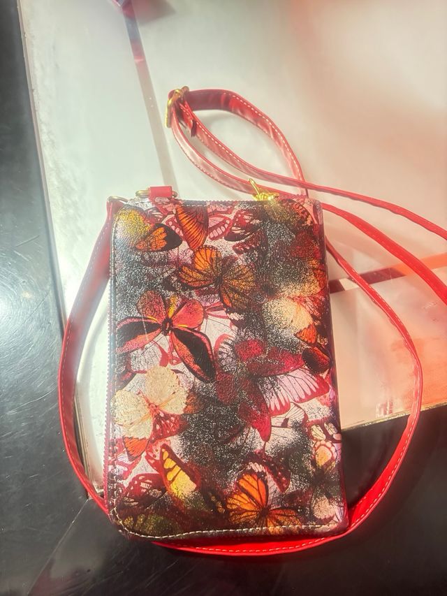 Cartera porta celular mariposas roja