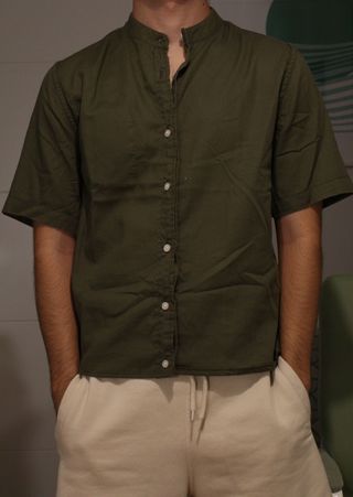 Camisa verde cropped Primark Talla M