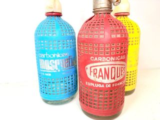 antiguos sifones de sodas y refrescos España 1950s