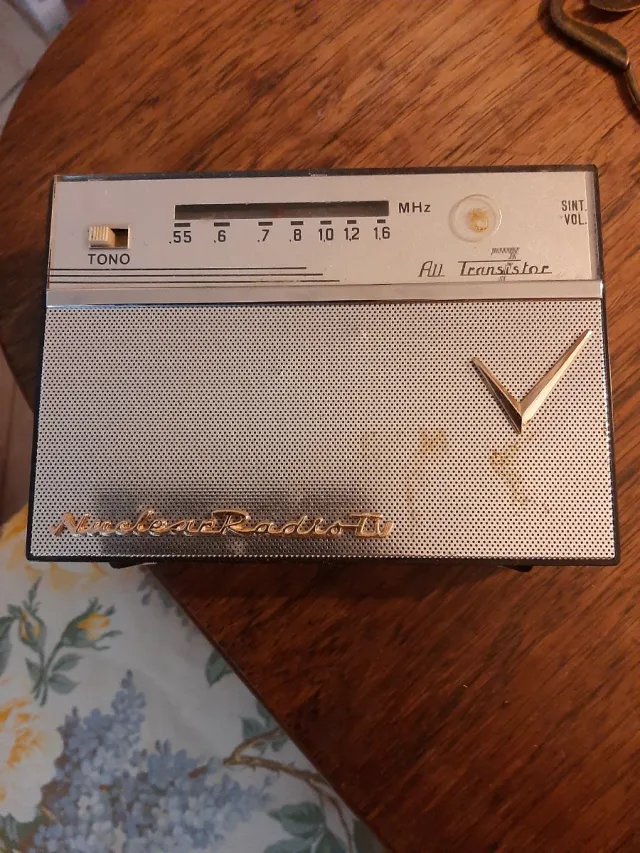 Radio Transistor SINT. Oro/Plata
