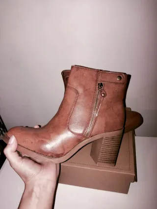 Botines de invierno marrones