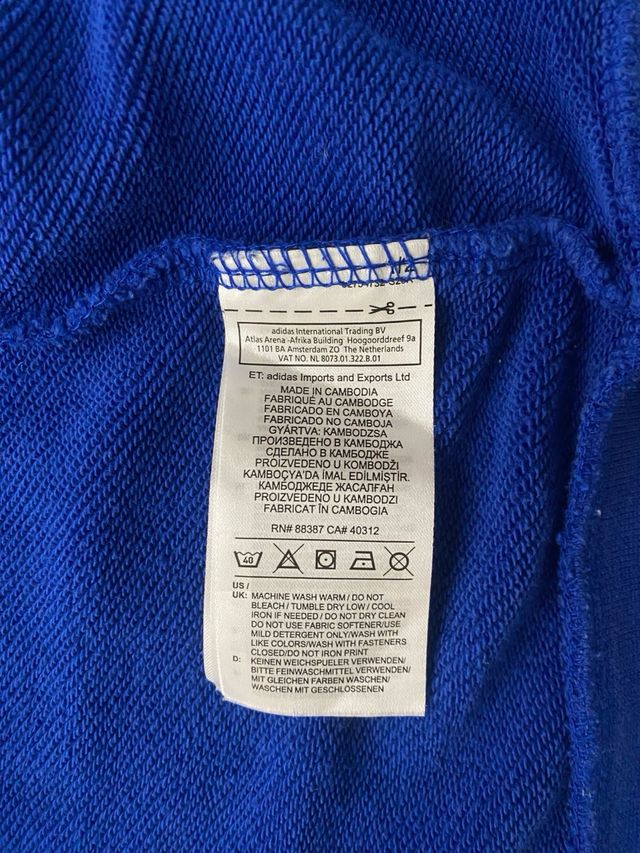 Chaqueta Adidas con cremallera azul