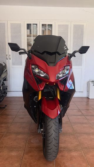 Yamaha TMAX 560