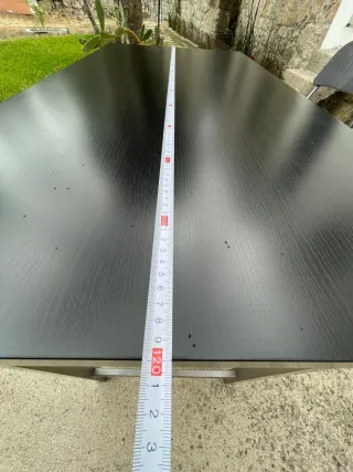 Mesa alta com 4 cadeiras